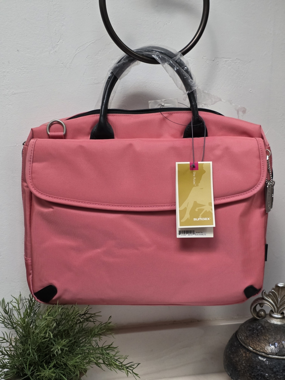 Sumdex "She Rules" Pink Laptop Bag with Top Handles, Straps,NWT